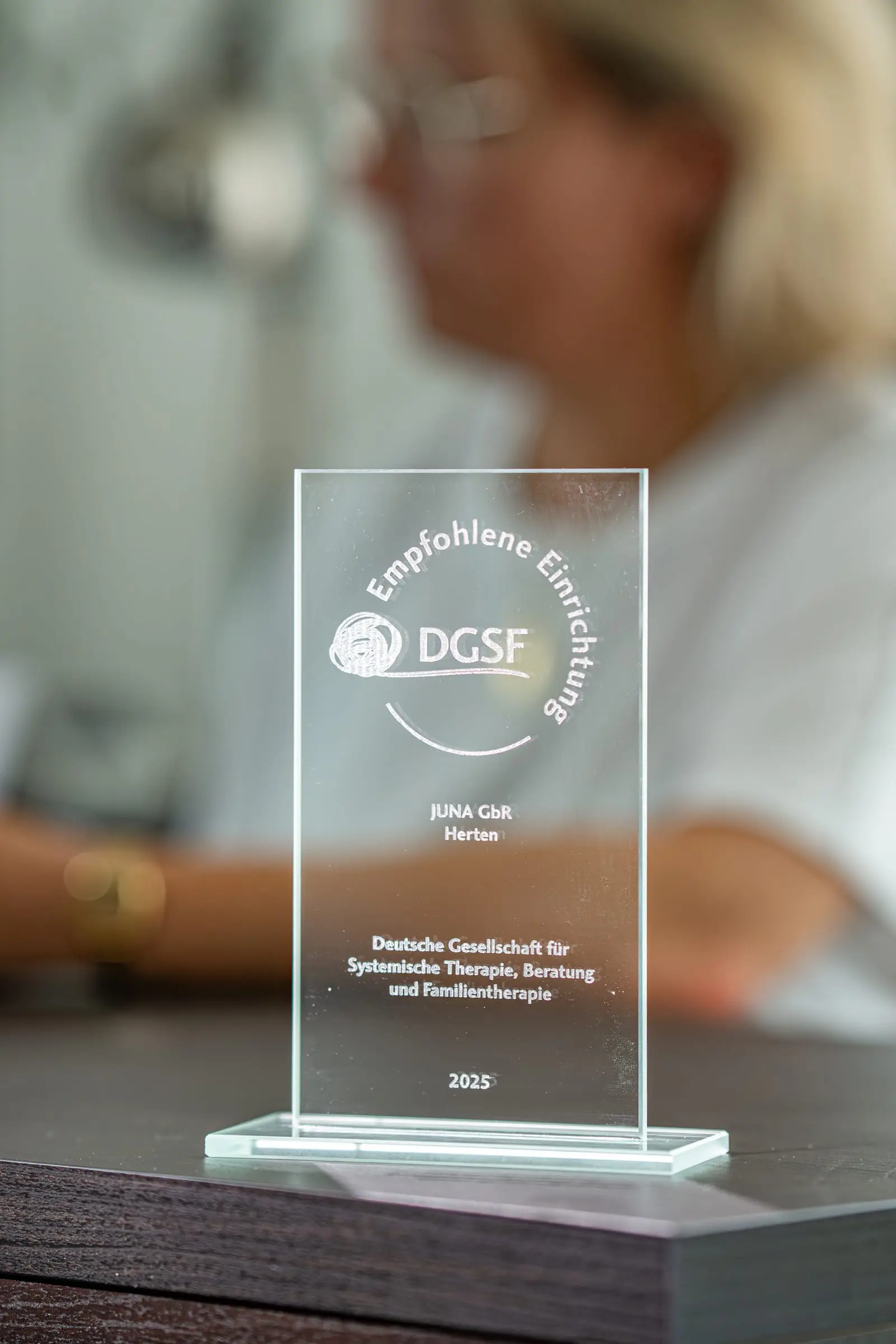 Auszeichnung „Empfohlene Einrichtung“ der DGSF für die JUNA GbR in Herten